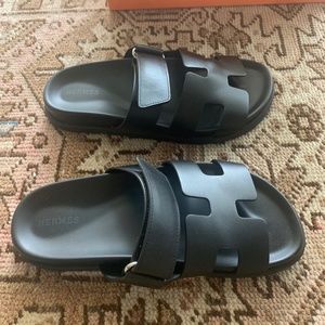Hermes Chypre black leather sandal 37